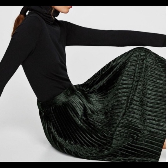 Zara Dresses & Skirts - Zara Pleated Midi Dark Green Velvet Skirt.